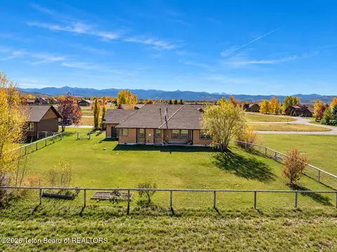 View/Area - 1122 Canoe Loop, Victor, ID 83455 photo 2 of 9