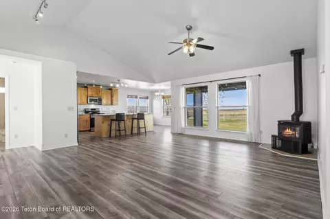 Living - 1122 Canoe Loop, Victor, ID 83455 photo 2 of 7