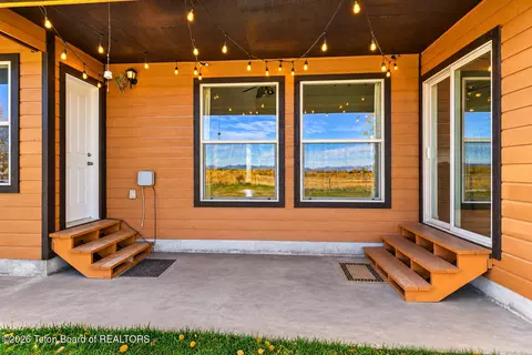Exterior - 1122 Canoe Loop, Victor, ID 83455 photo 2 of 9