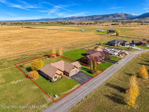 View/Area - 1122 Canoe Loop, Victor, ID 83455 photo 5 of 9