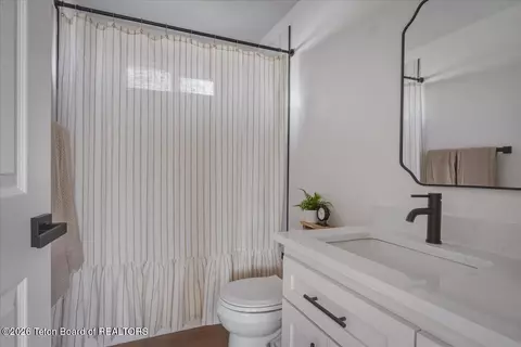 Bath - 2391 N 465, Saint Anthony, ID 83445 photo 1 of 2