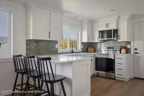 Kitchen - 2391 N 465, Saint Anthony, ID 83445 photo 2 of 5