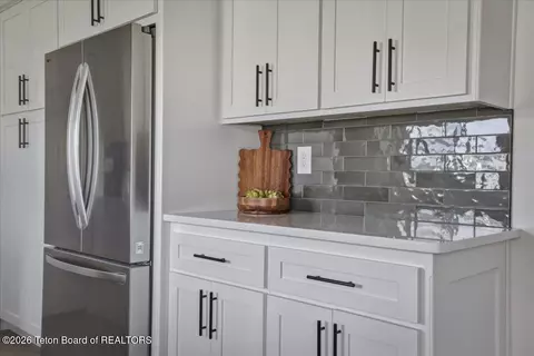 Kitchen - 2391 N 465, Saint Anthony, ID 83445 photo 5 of 5
