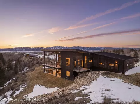 1735 Overlook Way Rd, Victor, ID 83455