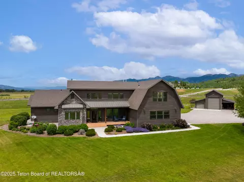293 Salt River Ranch Ln, Thayne, WY 83127