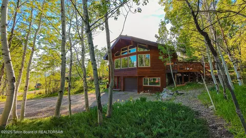 84 Cottonwood Ln, Star Valley Ranch, WY 83127