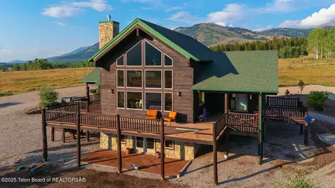 55 S Ridge Rd, Smoot, WY 83126