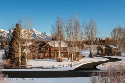 445 W Kings Hwy, Jackson, WY 83001