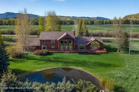 445 W Kings Hwy, Jackson, WY 83001