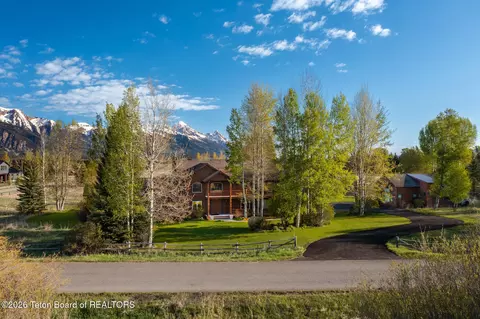445 W Kings Hwy, Jackson, WY 83001