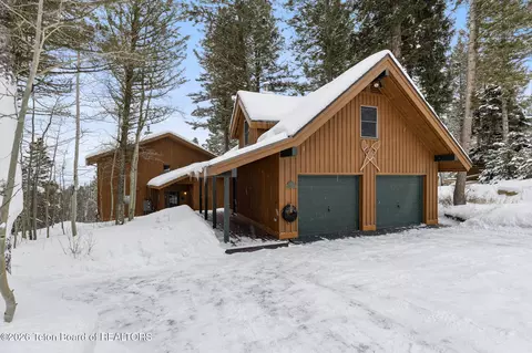 6815 W Paintbrush Trl, Wilson, WY 83014