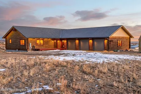 13 Flagstone Way, Pinedale, WY 82941