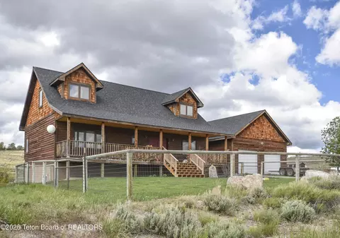 5 Vixen Cir, Pinedale, WY 82941