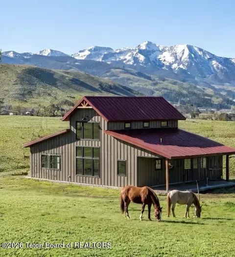 115 Spike Lp, Etna, WY 83118