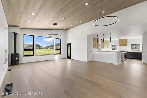 2055 Log Cabin Clb Rd, Jackson, WY 83001