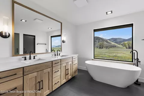 2055 Log Cabin Clb Rd, Jackson, WY 83001