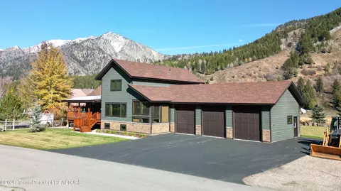 513 Three Rivers Dr, Alpine, WY 83128
