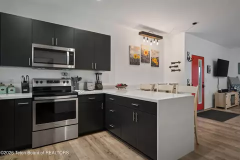 Kitchen - 47 Cedron Rd UNIT 15, Victor, ID 83455 photo 2 of 5