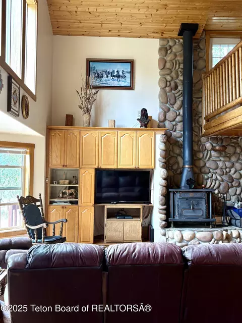 Living - 189 Choke Cherry Ln, Irwin, ID 83428 photo 2 of 5