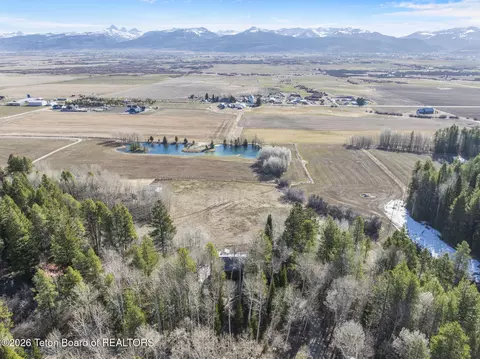 View/Area - 7285 Pine Tree Rd, Victor, ID 83455 photo 4 of 4