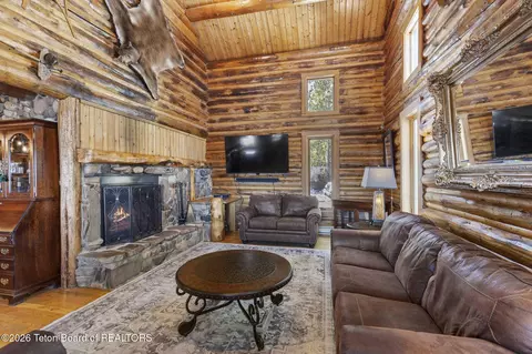 Living - 7285 Pine Tree Rd, Victor, ID 83455 photo 7 of 7