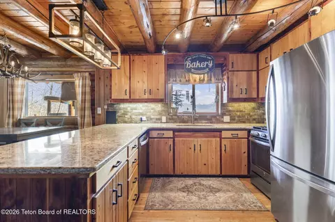 Kitchen - 7285 Pine Tree Rd, Victor, ID 83455 photo 4 of 5