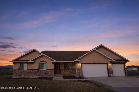 221 Rocky Road Cir, Afton, WY 83110