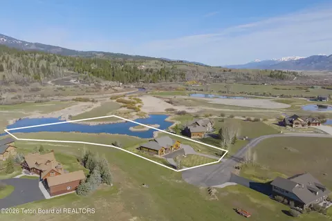 268 Willow Lake Dr, Alpine, WY 83128
