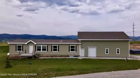 36 Ruckus Rd, Freedom, WY 83120