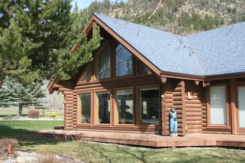 1458 Hardman Rd, Star Valley Ranch, WY 83127