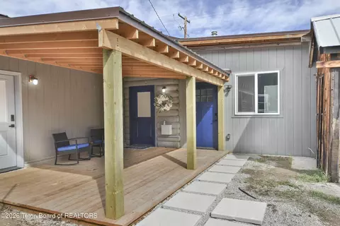 231 W Magnolia St, Pinedale, WY 82941