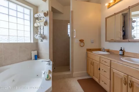 Bath - 1300 Hillside Loop, Thayne, WY 83127 photo 1 of 3