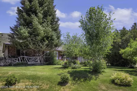 3850 S Meadow Dr, Jackson, WY 83001