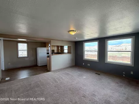 411 W 4th Ave, La Barge, WY 83123