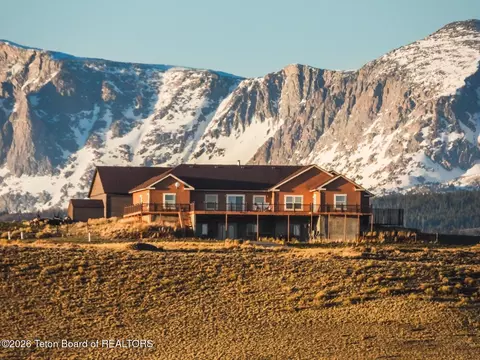 63 Iroquois Trl, Boulder, WY 82923