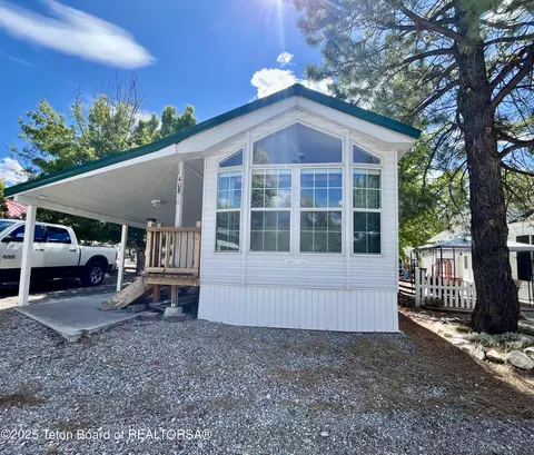 408 Saddleman Dr, Thayne, WY 83127