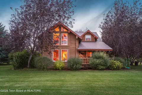 2093 Mountain Meadow Dr, Driggs, ID 83422