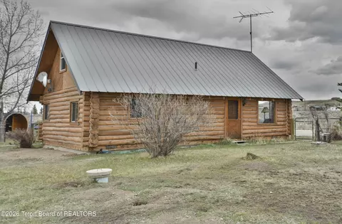 71 Blair Rd, Boulder, WY 82923