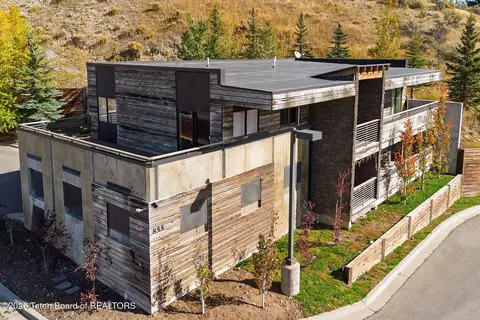 855 W Broadway Ave, Jackson, WY 83001