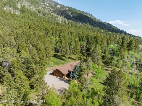 256 Pierce Dr, Etna, WY 83118