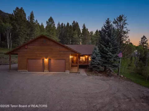 256 Pierce Dr, Etna, WY 83118