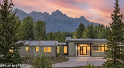 175 Huckleberry Dr, Jackson, WY 83001