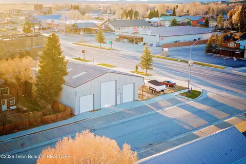 704 W Pine St, Pinedale, WY 82941
