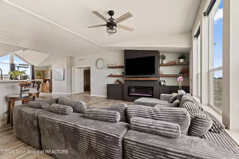 Living - 4 Eagle Ln, Pinedale, WY 82941 photo 1 of 5