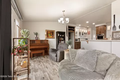 Living - 4 Eagle Ln, Pinedale, WY 82941 photo 5 of 5