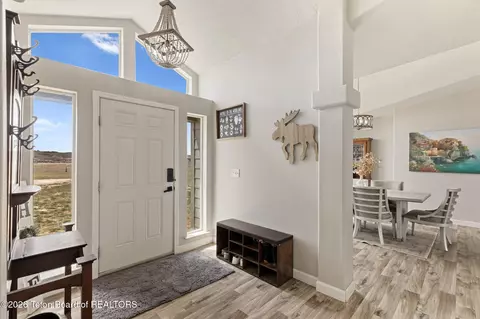 Entry Way - 4 Eagle Ln, Pinedale, WY 82941 photo 1 of 2