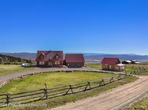 26 Hart Trl, Dubois, WY 82513