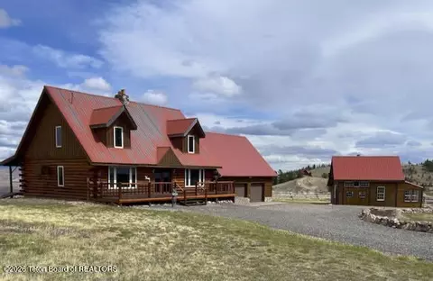 26 Hart Trl, Dubois, WY 82513