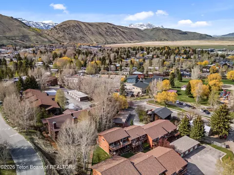 452 E Kelly Ave, Jackson, WY 83001
