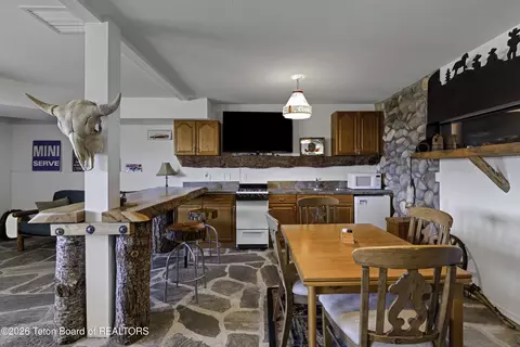 7585 S Squaw Creek Rd, Jackson, WY 83001